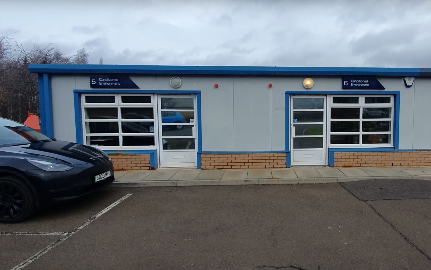 Double Office Unit Hardengreen Industrial Estate
